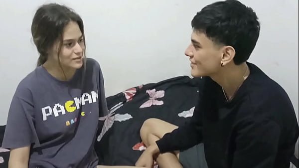 SEXO ANAL CON LA HERMANASTRA DE MI MEJOR AMIGO A CAMBIO DE GUARDAR EL SECRETO QUE SOMOS NOVIOS.