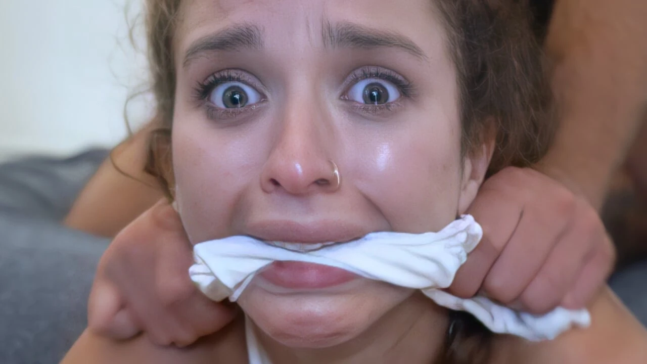 She thought the shoot would be easy – Big cock destroys 18 yo tight teen Geisha Kyd